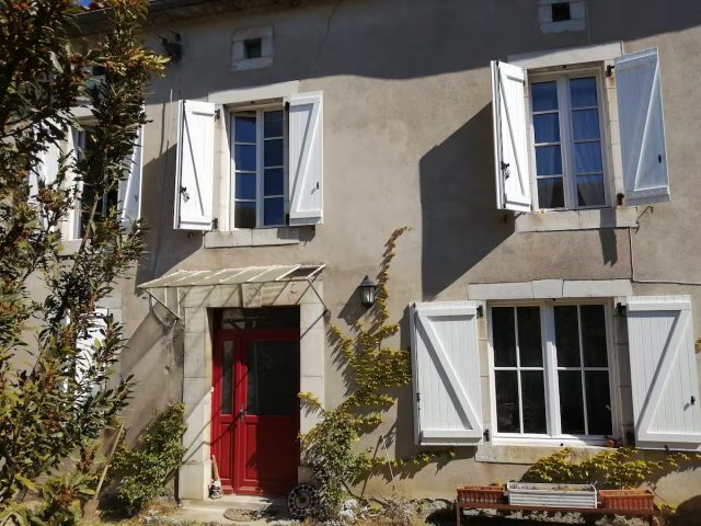 669dc15c-e8b7-40af-8d2f-e3ea76eb4b4f