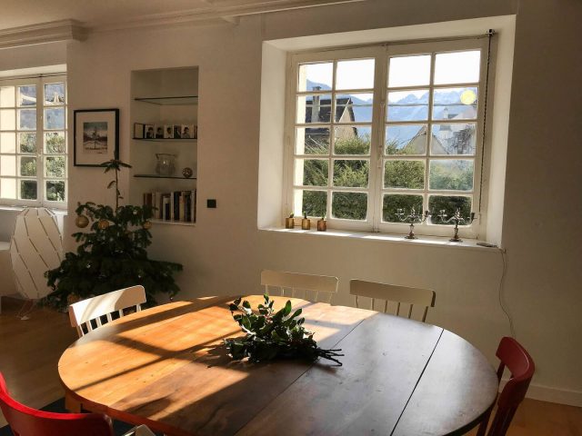 7a911aeb-e1a6-403c-8c98-f27a850e1f5b