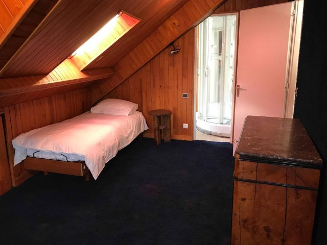 8d2b04ea-2e1a-447a-9846-5733459a7f13