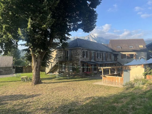 BATIMENT-ET-GUINGUET