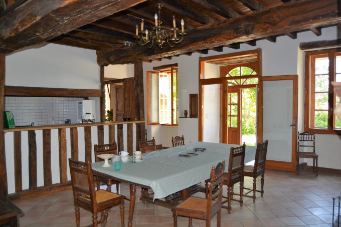 Chateau-de-Labroquere-cuisine-SaintAndre-CommingesPyrenees