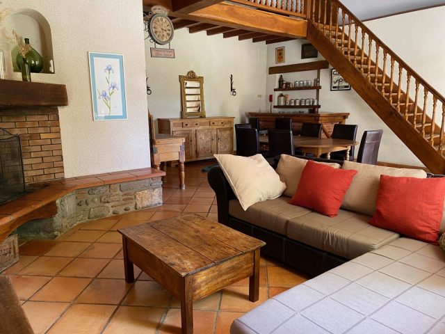 Chez-Pelot—salon—Pointis-Inard—Comminges-Pyrenees-4