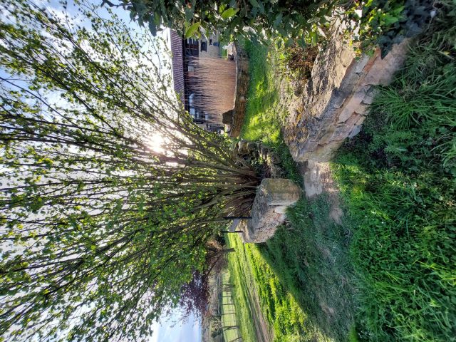 Gites-des-collines—acces-pieton-petit-parking–Cassagnabere-Tournas—Comminges-Pyreenees