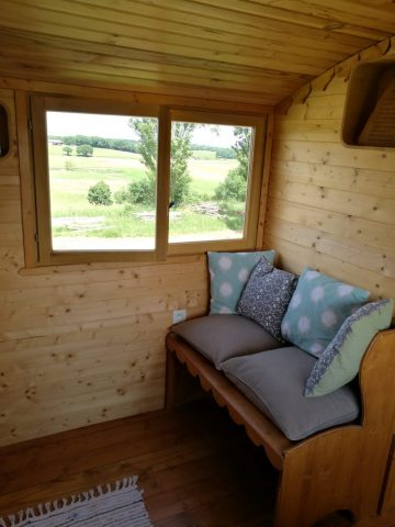 La-Roulotte–Banquette-Puymaurin-Comminges-Pyrenees