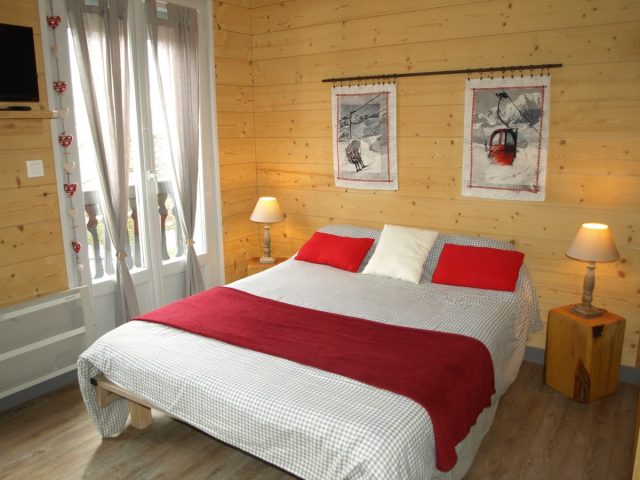La-chambre-1-crop2