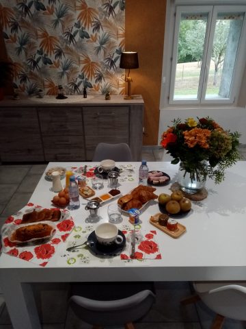 Laroclya-Petit-dej-interieur