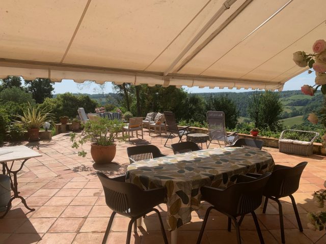 Le-Paradis—terrasse–Saint-Frajou—Comminges-Pyrenees