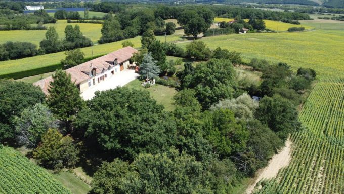 Le-Relais-de-Soubeille—Vue-generale-Boulogne-sur-Gesse-Comminges-Pyrenees