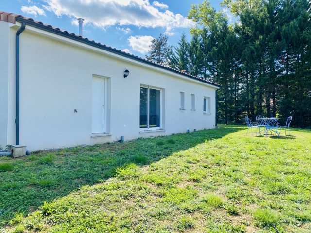 Maison-neuve-Cote-jardin-Samouillan-Comminges-Pyrenees