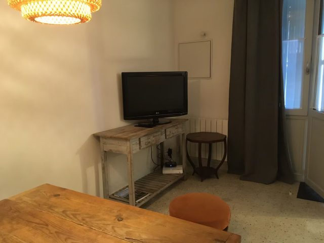 Maisonnette-a-L-Isle-en-Dodon–TV-Comminges-Pyrenees