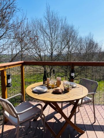 O-cabanes-calines–petit-dejeuner—Cardeilhac-Comminges-Pyrenees