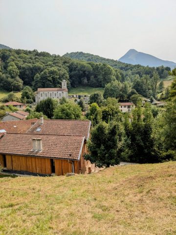 PXL-20250817-141730564-2