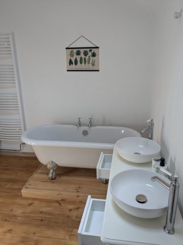 PXL-20250907-134421999