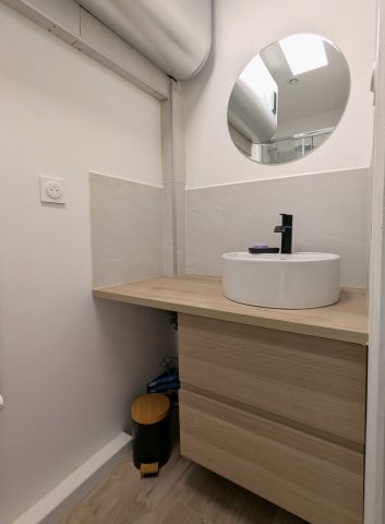 PXL-20251222-093150746