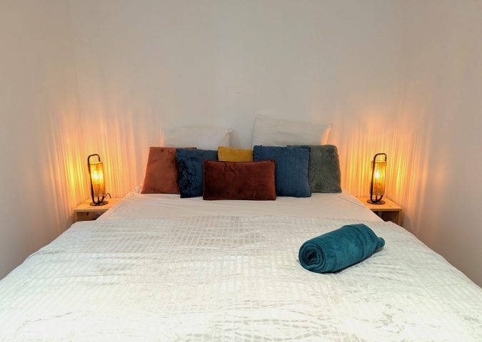 PXL-20251222-094228265