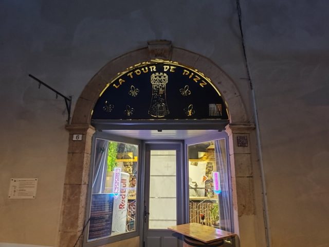 Pizzerai-de-la-Tour-Mairie-Aurignac-2