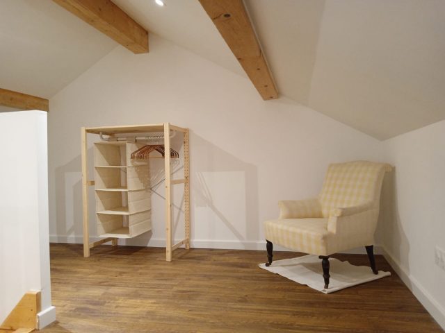 REGAID-S-Chambres-d-hotes-Rangement-a-l-etage-chambre-REGADES