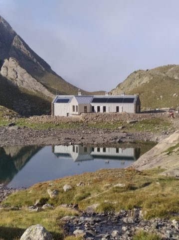 Refuge-de-pres–Refuge-de-Venasque