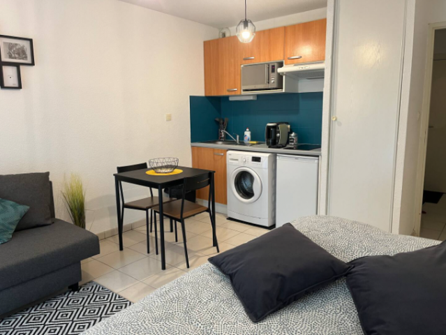 Studio-Montrejeau–Coin-cuisine—-Comminges-Pyrenees