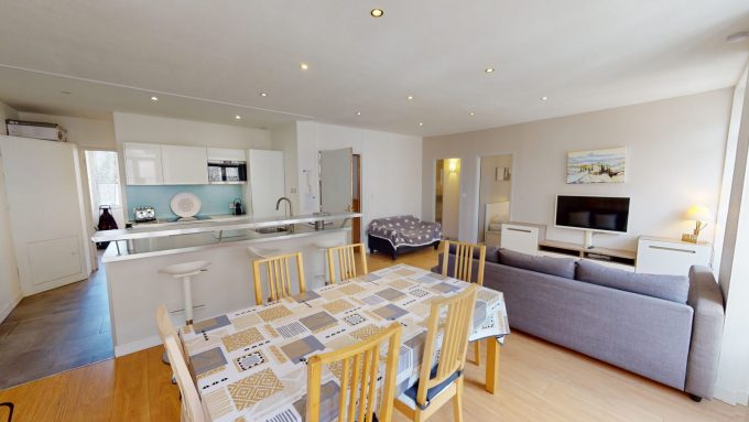 T-4-2eme-Etage-03242023-195621