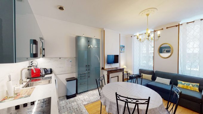 T2-Entresol-Droite-03242023-191340