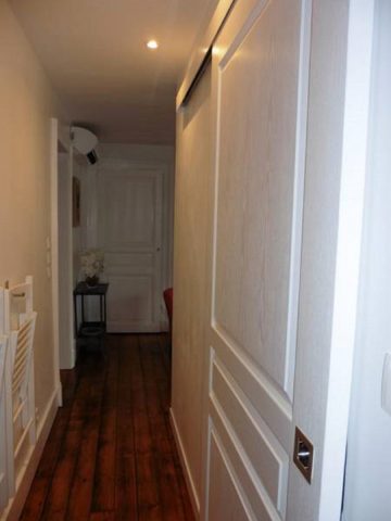 appartement-4-personnes-64-avenue-marechal-foch-luchon-salon-bois2-petit-pyrenees31–8-