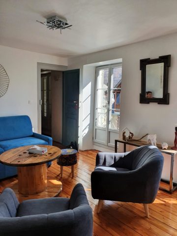 appartement-64-avenue-marechal-foch-luchon-salon-bois2-petit-pyrenees31
