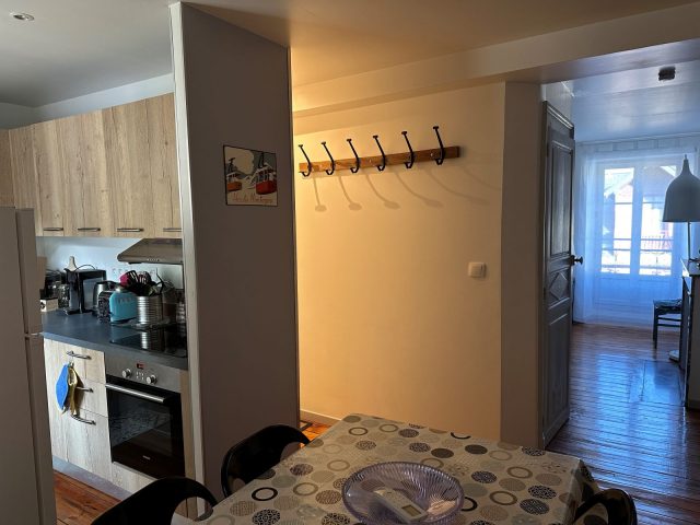 appartement-64-avenue-marechal-foch-luchon-salon-petit-pyrenees31