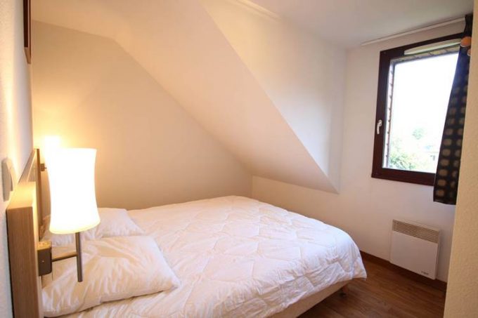 appartement-JR2307-residence-jardin-du-ramel-achante-chambre-pyrenees31