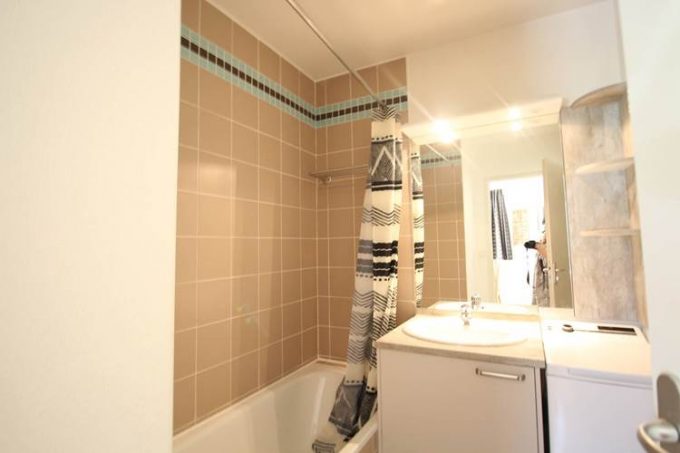 appartement-JR2307-residence-jardin-du-ramel-sdb-achante-pyrenees31