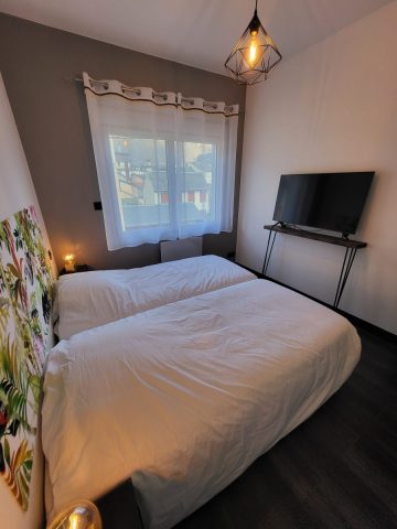 appartement-bolzoni-t3-luchon–sejour-pyrenees31–7-