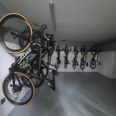 appartement-residence-local-velos-le-royal-luchon-401-pyrenees31-2