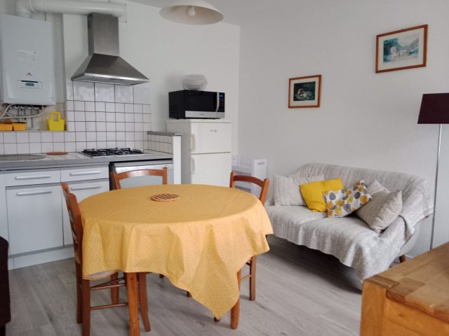 appartement-saoussat-cuisine-maison-luchon-pyrenees31