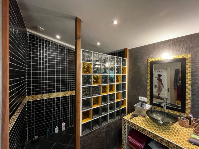 b06fd62e-2a8a-4080-87ab-d8f8e90d0709