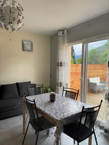 b4af9412-300a-4c1c-8869-9994806ea8b4