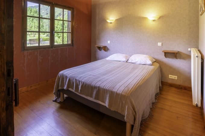 chaletprochedebagneresdeluchon4personnesgrandjardin-02072025-antignac-3-2