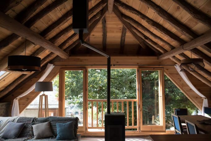 ed29e7a4-b494-4717-ae9f-b925beba8358