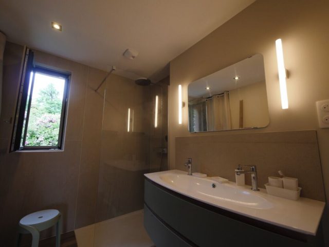 maison-ethvergeresvanit-salleamanger-juzetdeluchon-pyrenees31–3-