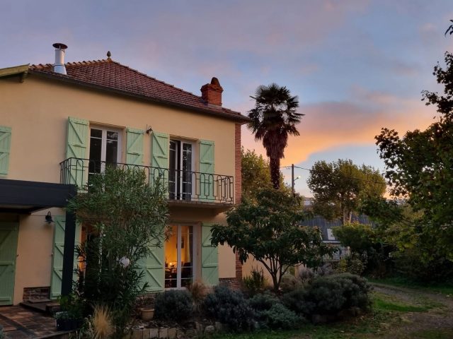 maison-hotes-vue-jardin-MONDAVEZAN