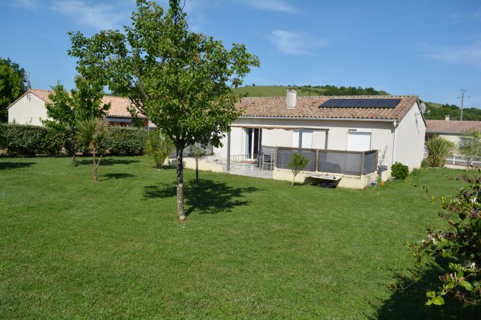 montesquieuvolvestre-maisoncharmante-vuemaison-shapovalovavaleria